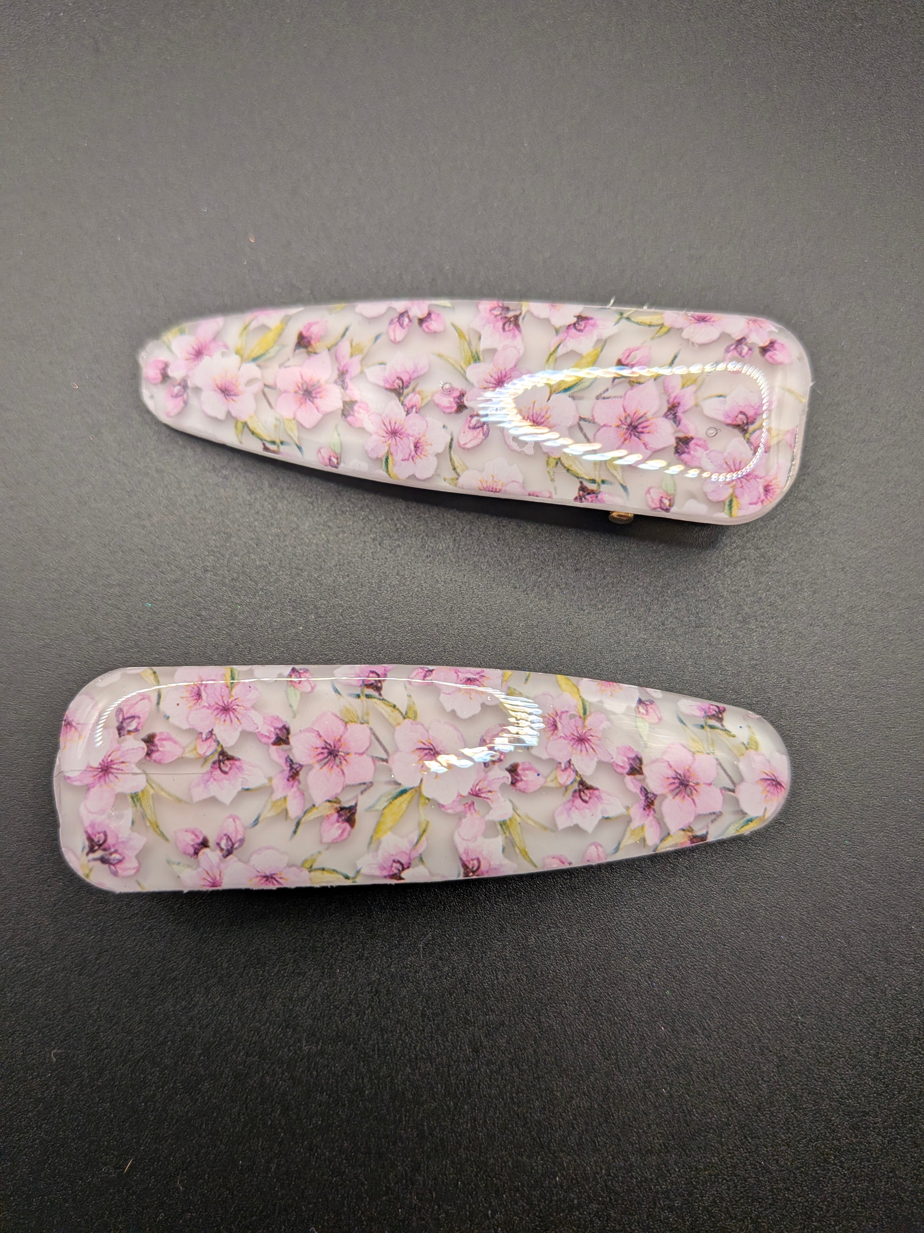 Elongated Teardrop Closed Center Resin Barrette Set of 2 – Floral Garden