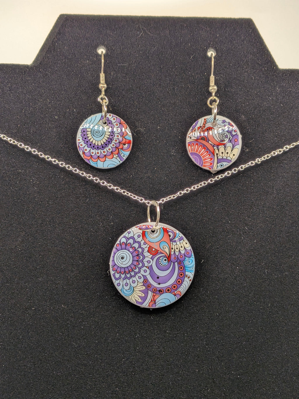 Round Retro 60s Nail Foil Jewelry Set — Groovy Floral in Purple, Coral & Yellow